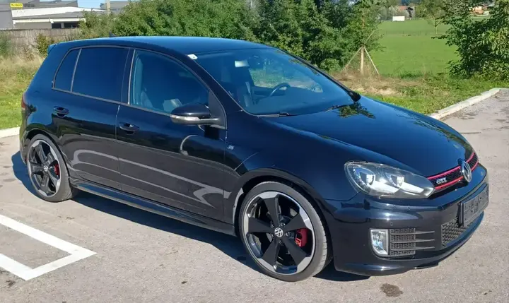 Volkswagen Golf Gti 2012 photo 2