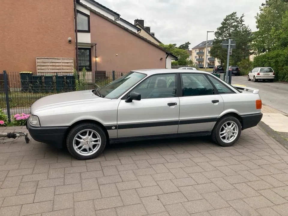 Audi 80