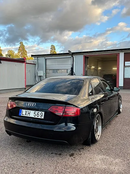 Audi A4 2012 photo 4