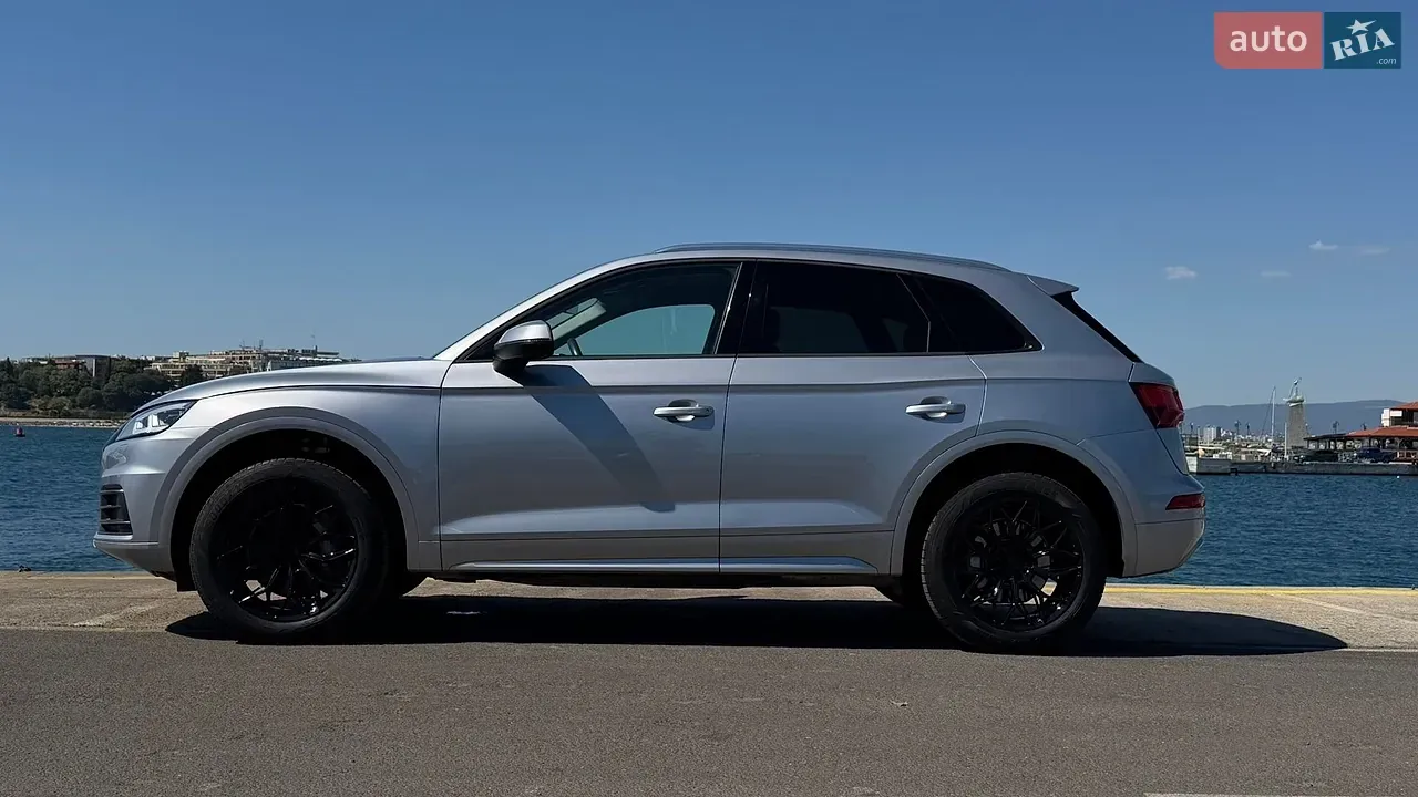 Audi Q5 2018 photo 2