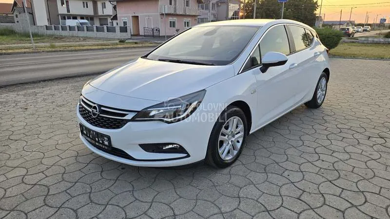 Opel Astra K 2017 photo 5