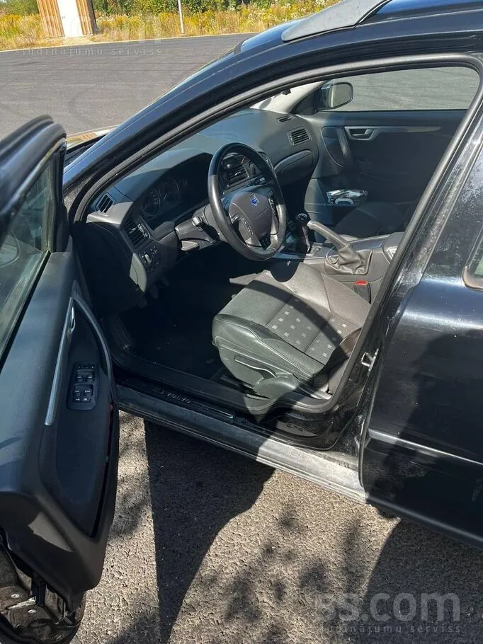 Volvo V70 2006 photo 5