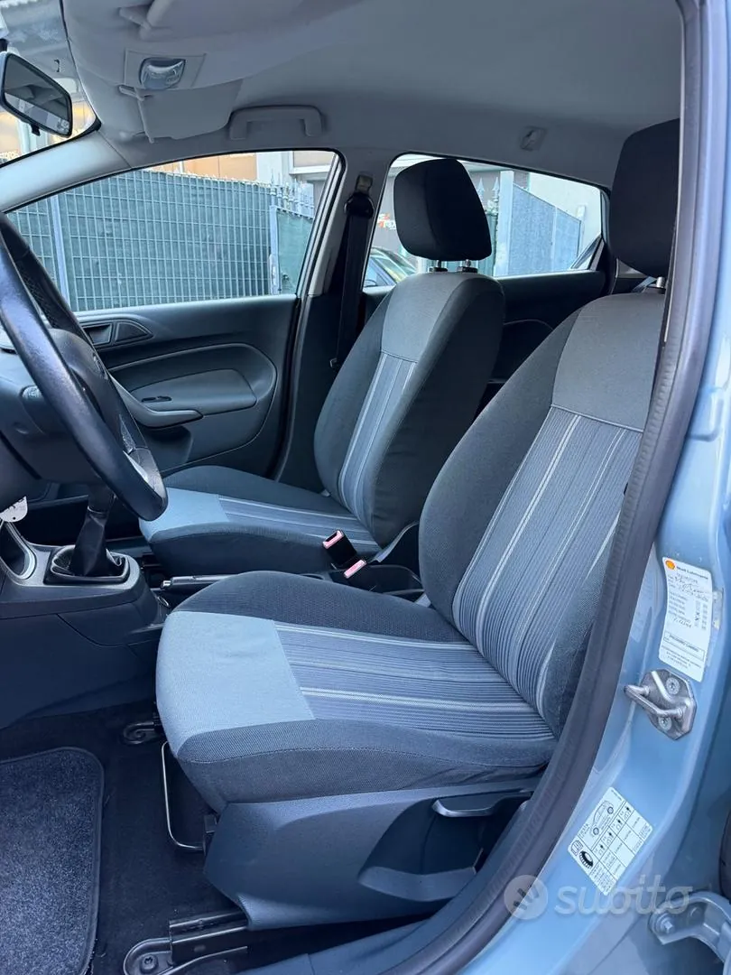 Ford Fiesta 2010 photo 5