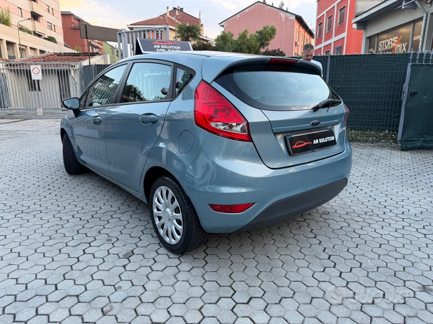 Ford Fiesta 2010 photo 4