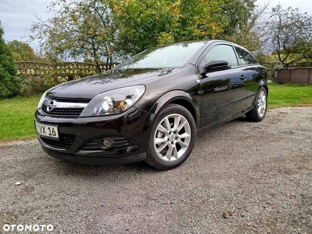Opel Astra 2009 photo 2