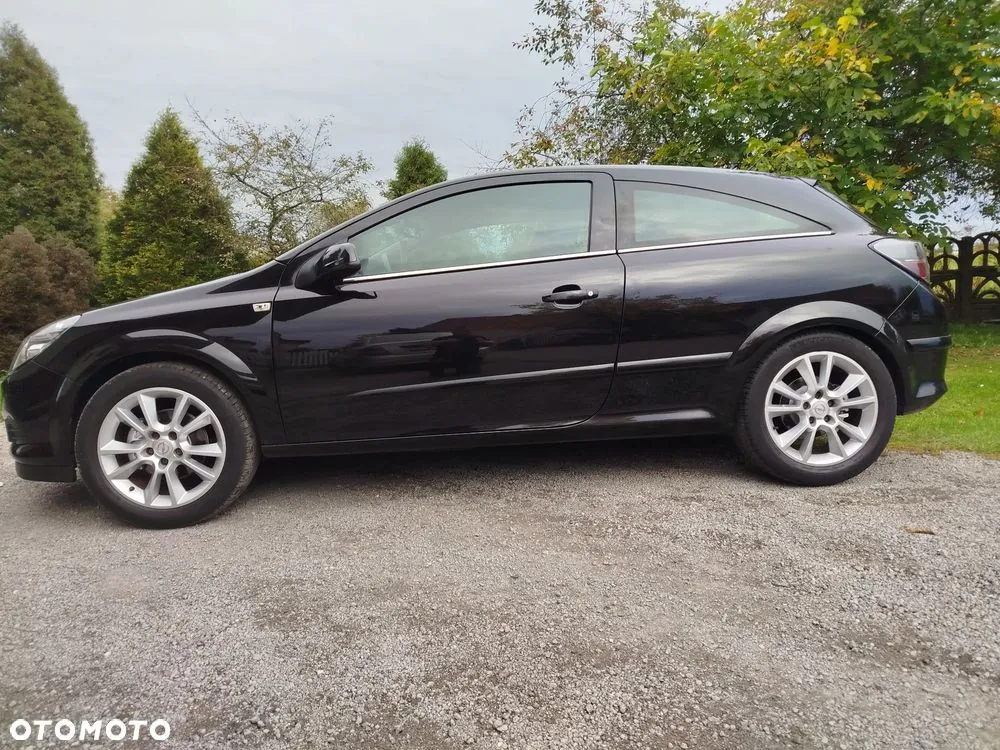 Opel Astra 2009 photo 3