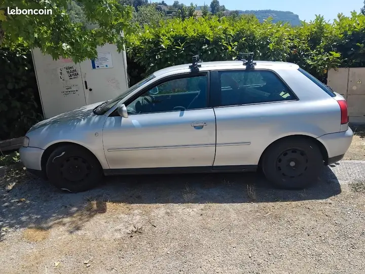Audi A3 1998 photo 2