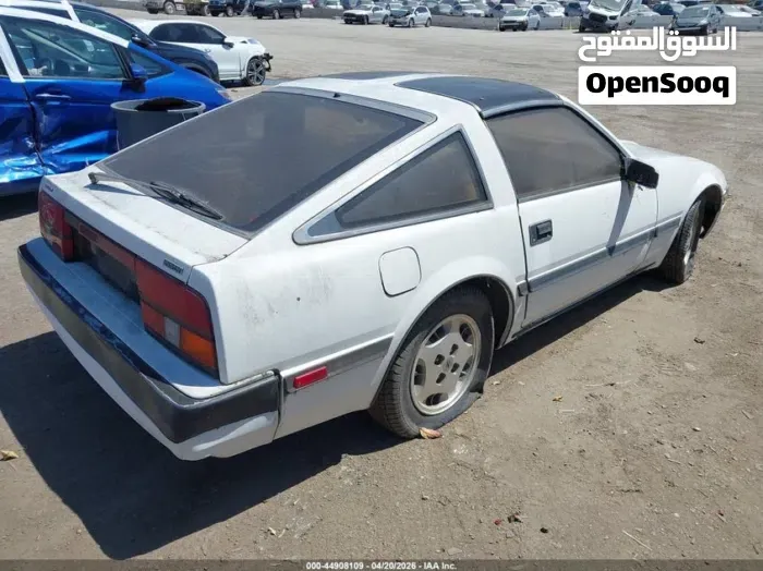 Nissan Z 1984 photo 4
