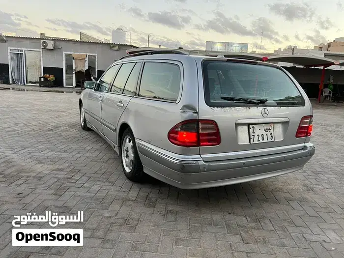 Mercedes-Benz E-Class 2002 photo 3