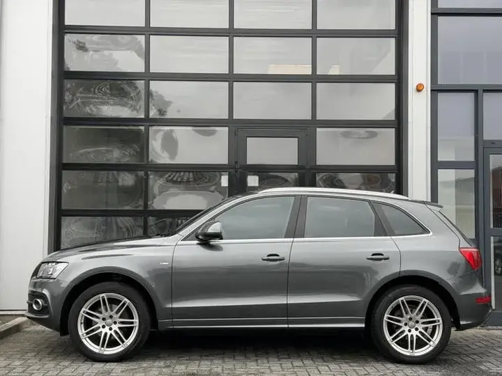 Audi Q5 2010 photo 4