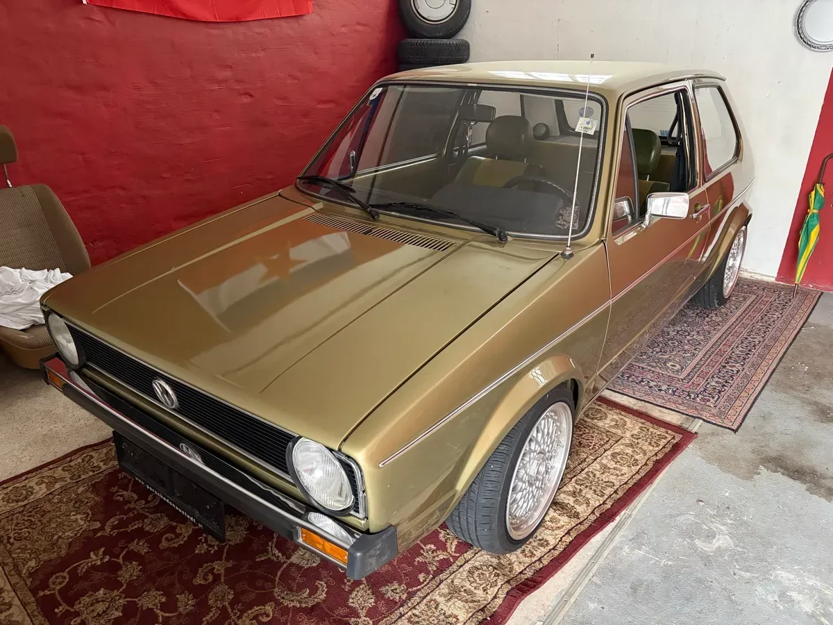 Volkswagen Golf 1977 photo 2
