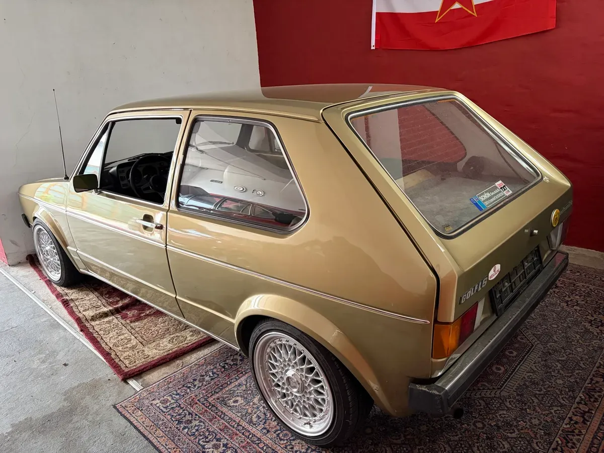 Volkswagen Golf 1977 photo 3