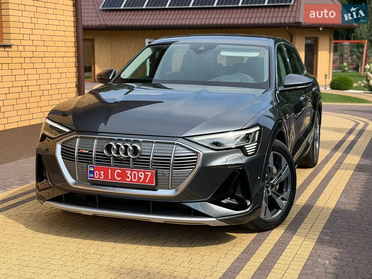 Audi E-Tron 2022 photo 2