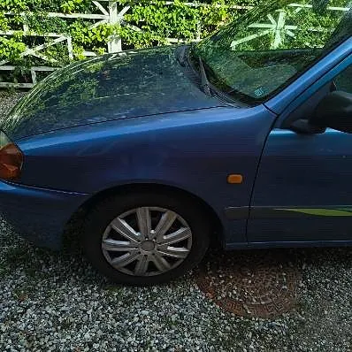 Toyota Starlet 1997 photo 4