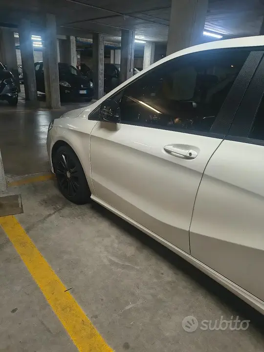 Mercedes-Benz B 2012 photo 2