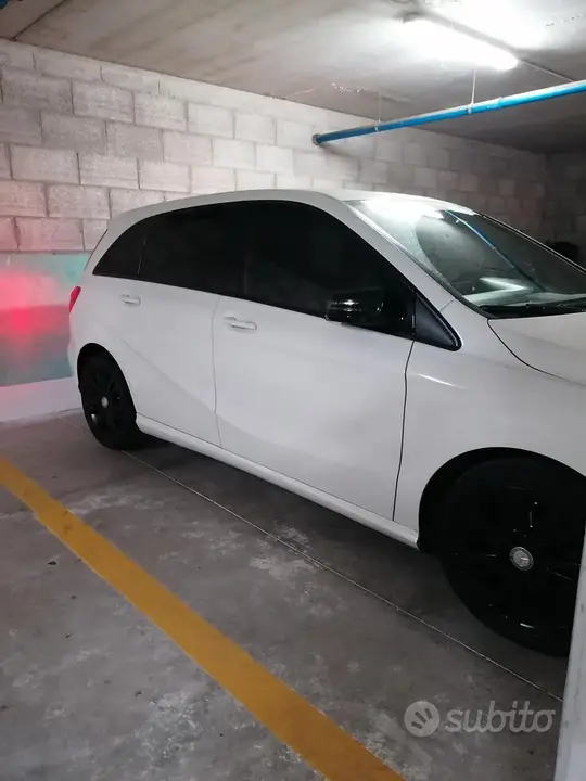 Mercedes-Benz B 2012 photo 4