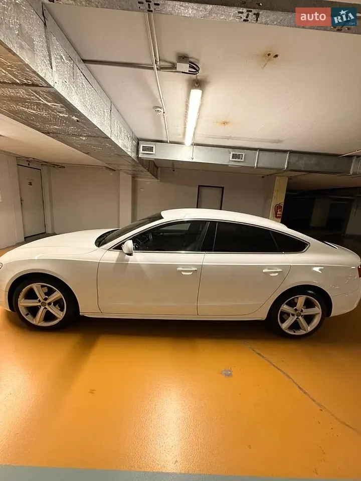 Audi A5 2012 photo 4