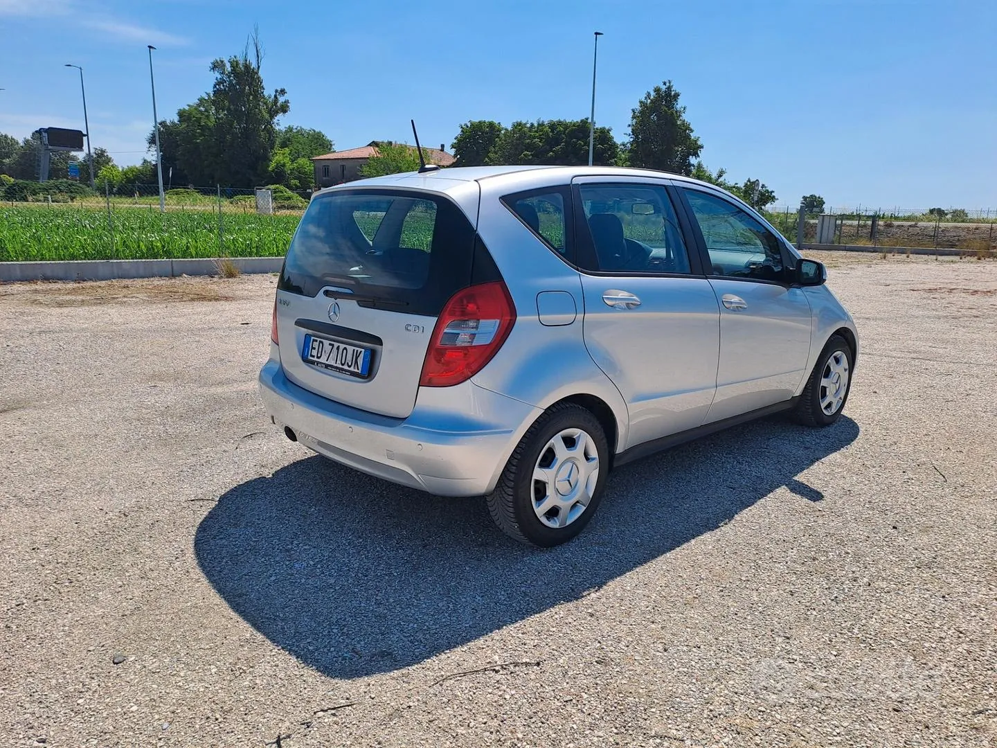 Mercedes-Benz A 160 2011 photo 4