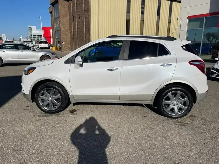 Buick Encore 2018 photo 2