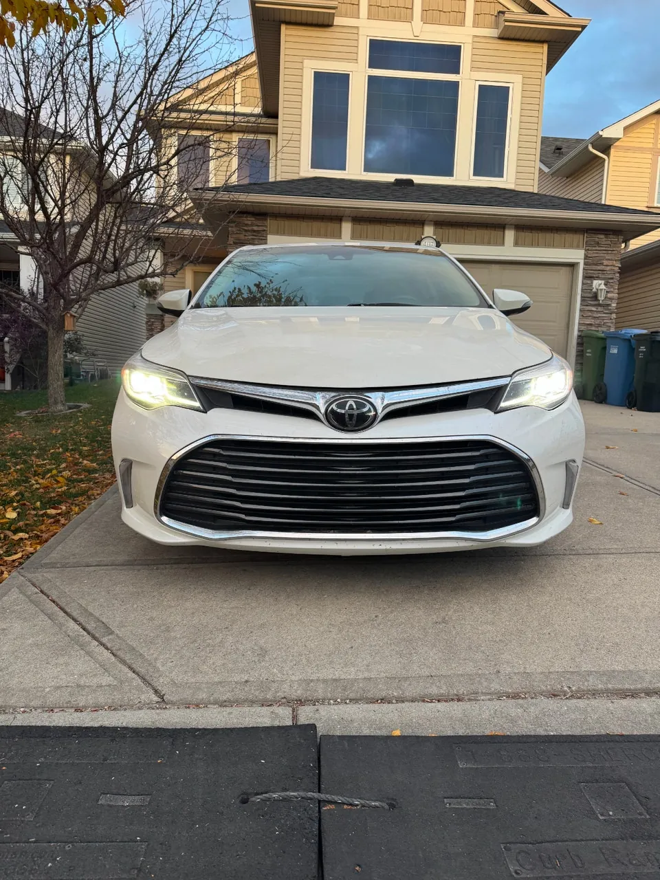 Toyota Avalon 2017 photo 2