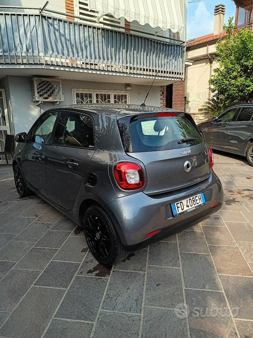 Smart Forfour 2016 photo 5
