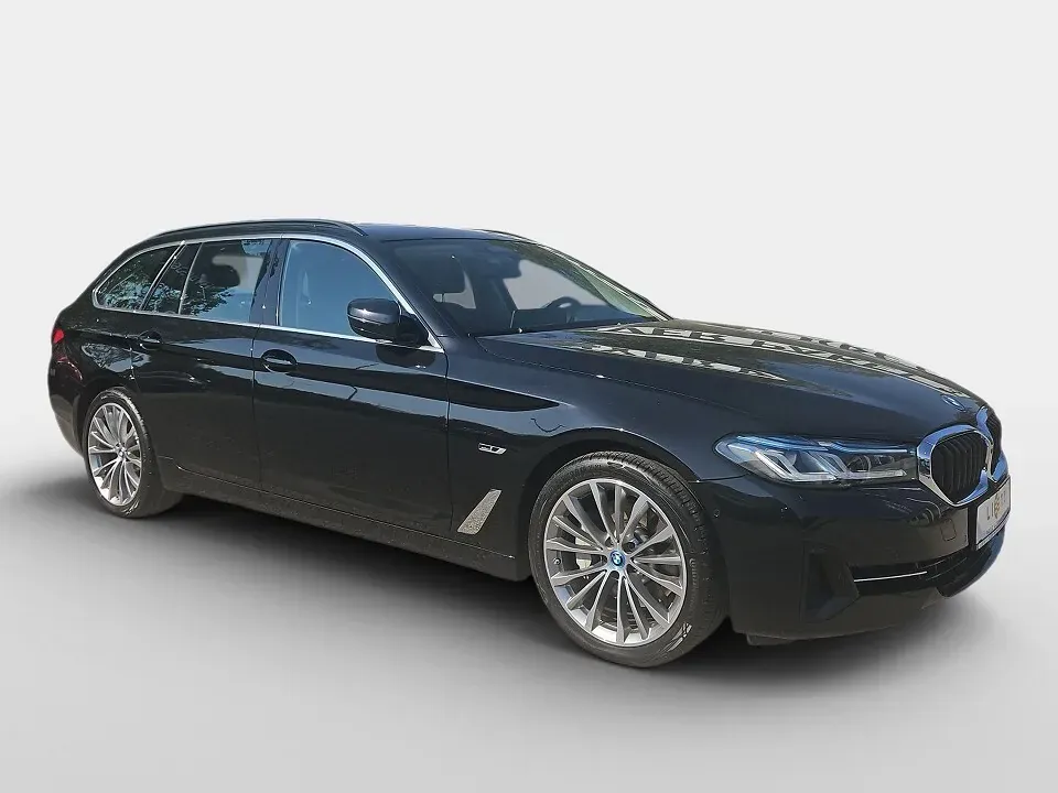 BMW 5 Series 2024 photo 2