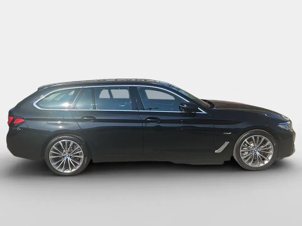 BMW 5 Series 2024 photo 3