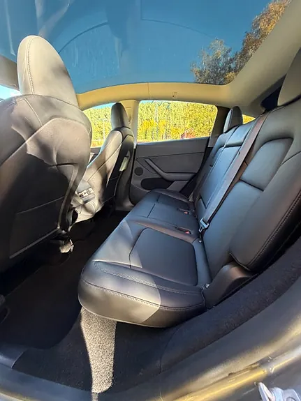 Tesla Model Y 2023 photo 4