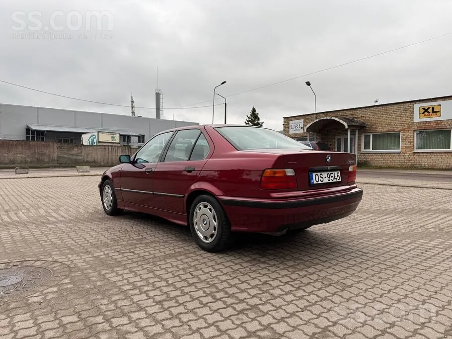 BMW 318I 1991 photo 4
