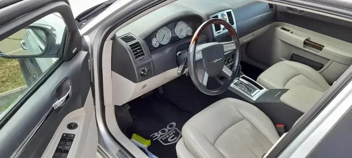 Chrysler 300C 2005 photo 3