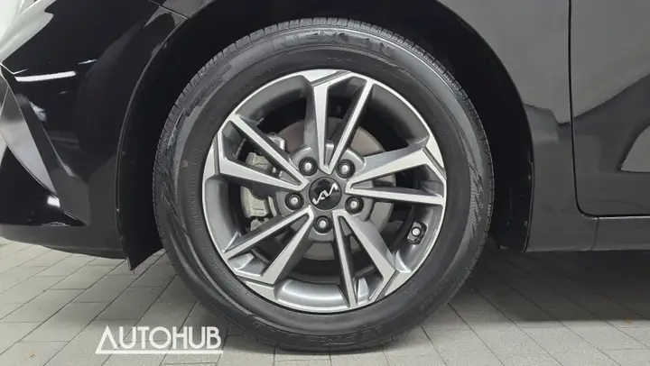Kia K3 2023 photo 5
