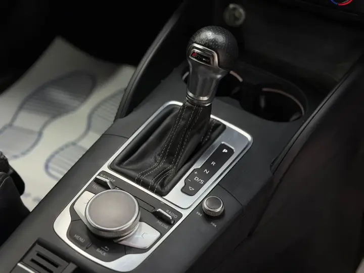 Audi A3 2018 photo 2