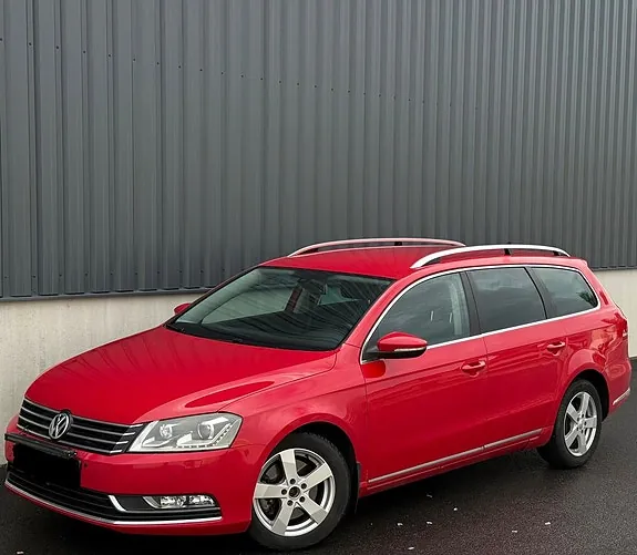 Volkswagen Passat 2012 photo 2