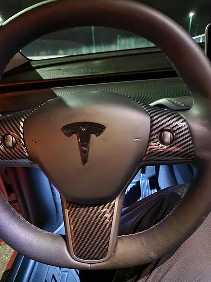 Tesla Model Y 2022 photo 2