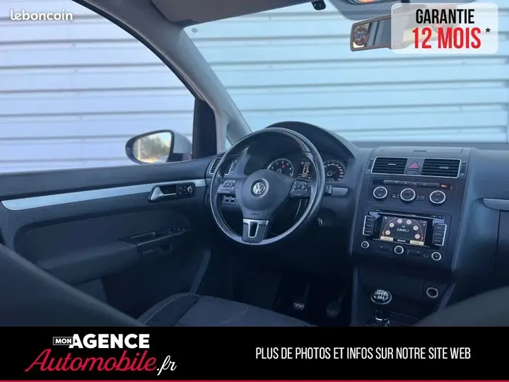 Volkswagen Touran 2014 photo 2