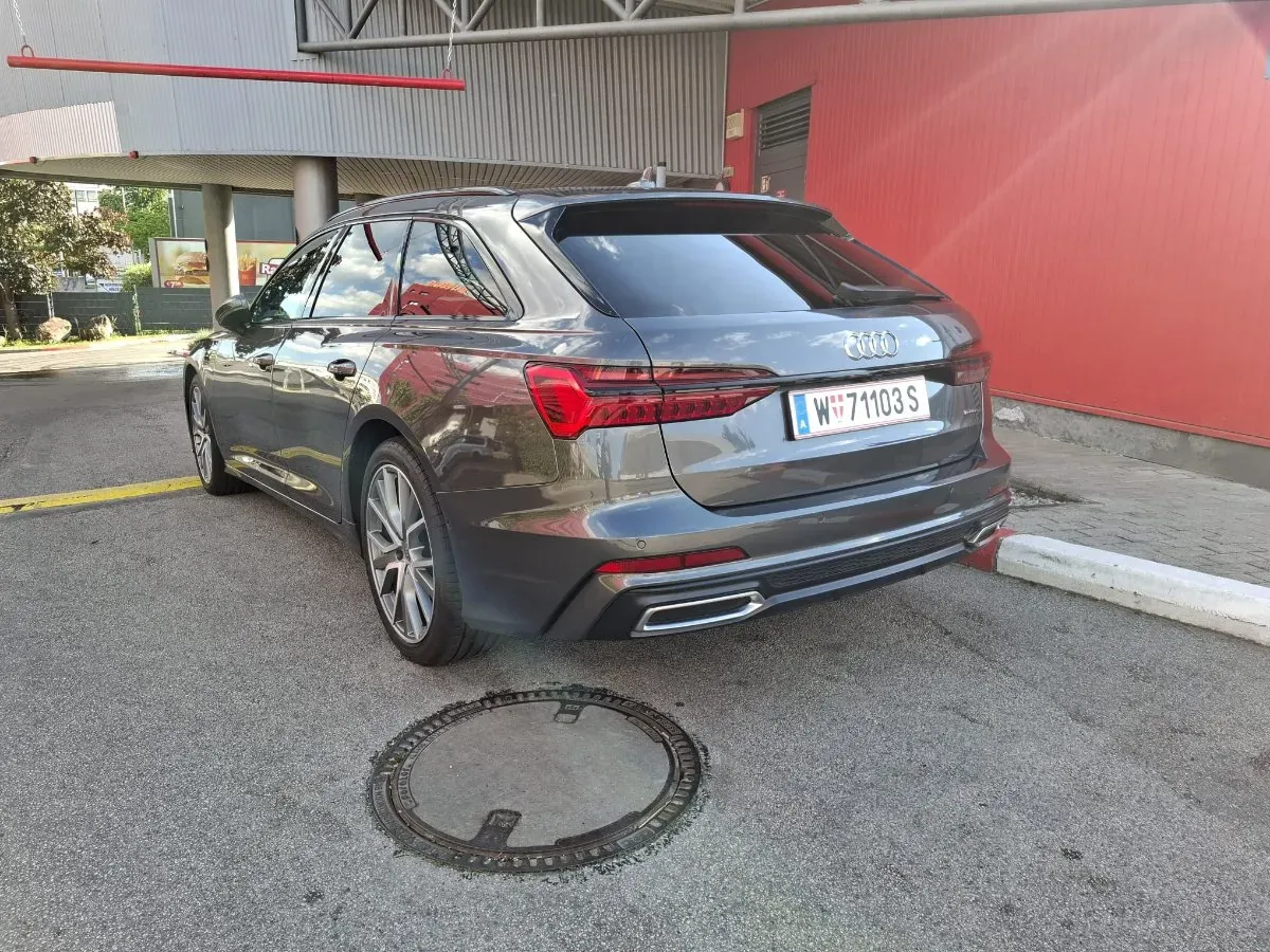 Audi A6 2022 photo 2