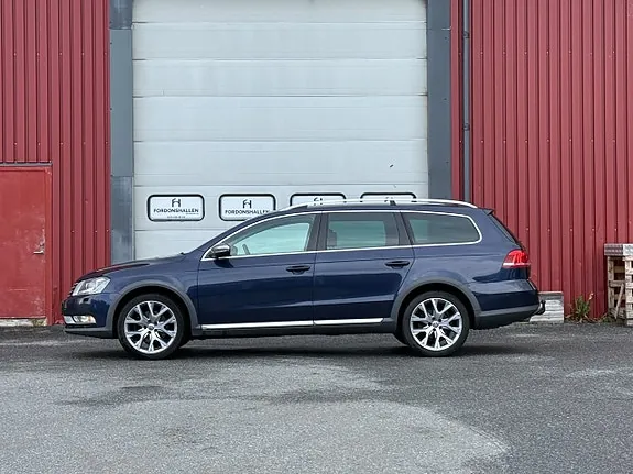 Volkswagen Passat Alltrack 2014 photo 2