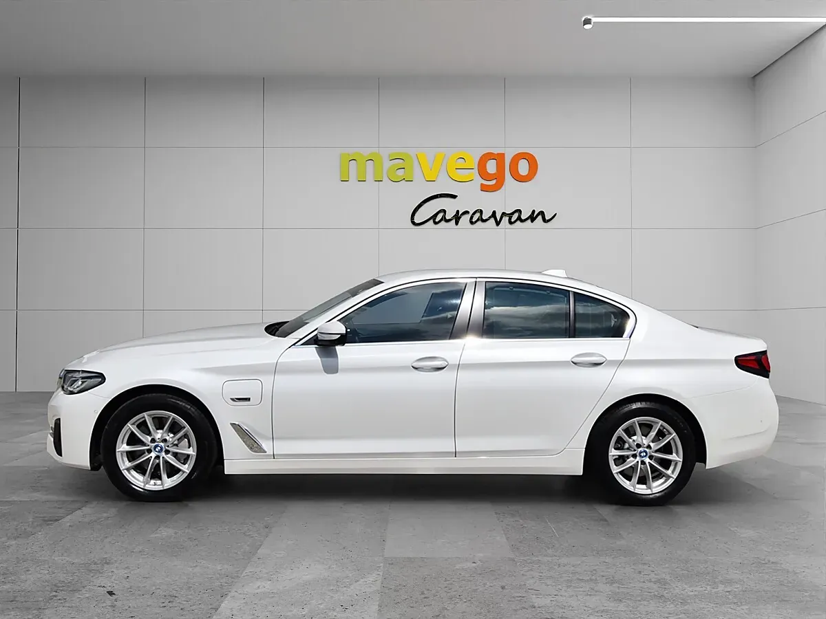 BMW 5 Series 2022 photo 3