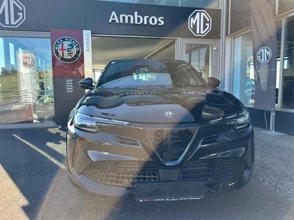 Alfa Romeo Junior 2025 photo 2