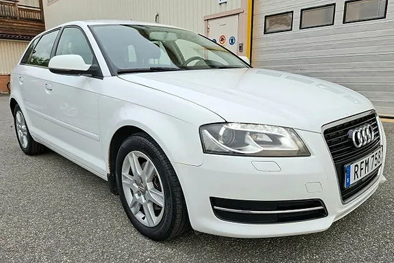 Audi A3 2011 photo 4