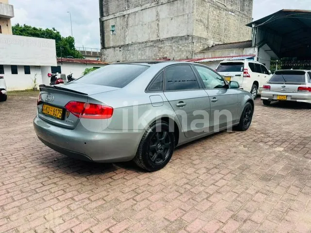 Audi A4 2012 photo 4