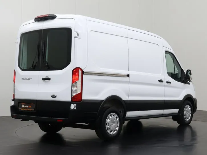 Ford Transit 2021 photo 2