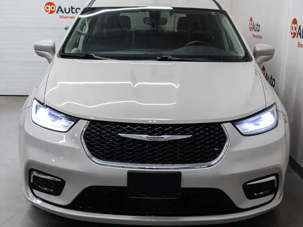 Chrysler Pacifica 2021 photo 3