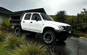 Toyota Hilux 2004 photo 3