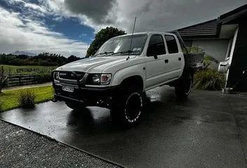 Toyota Hilux 2004 photo 4