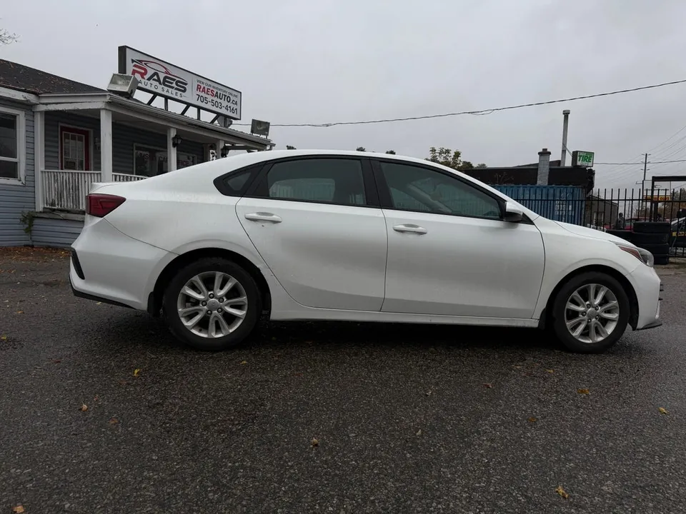 Kia Forte 2020 photo 2
