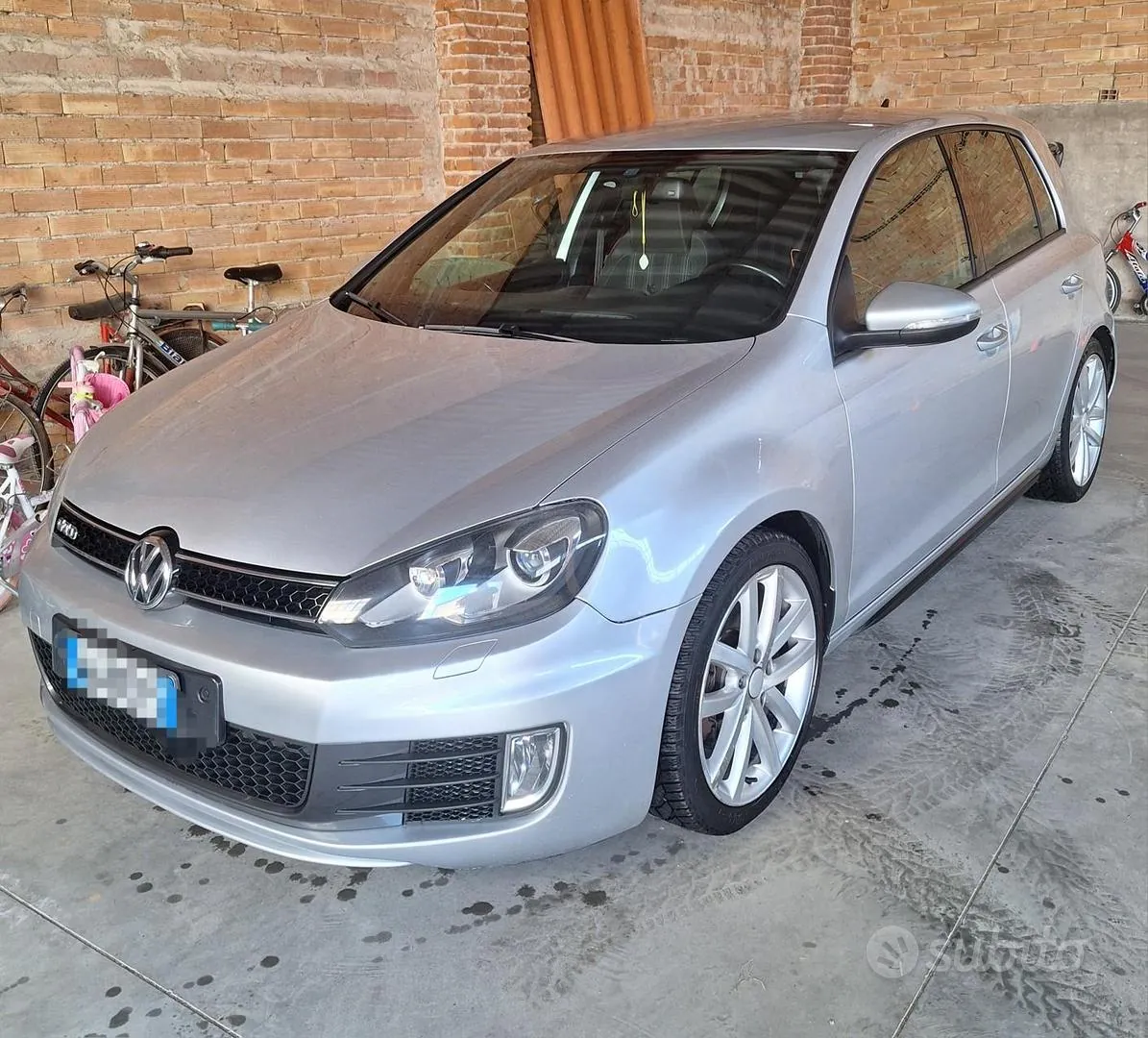 Volkswagen Golf 2011 photo 2