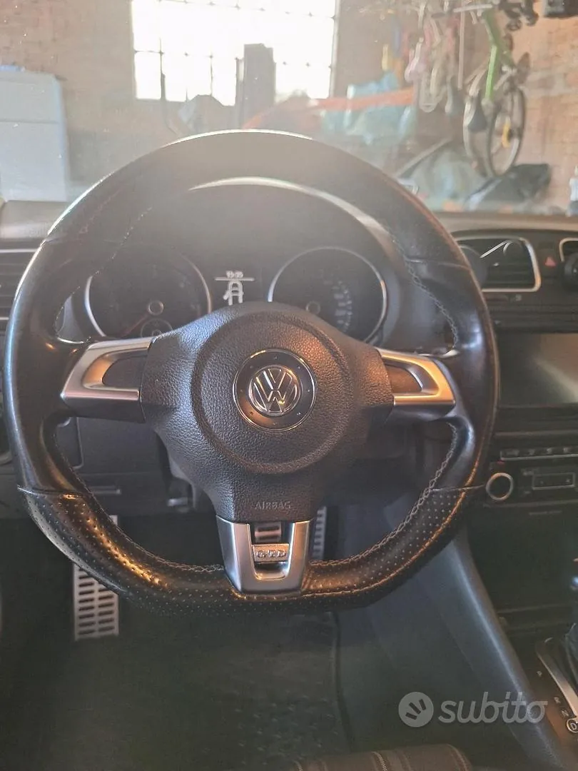 Volkswagen Golf 2011 photo 5
