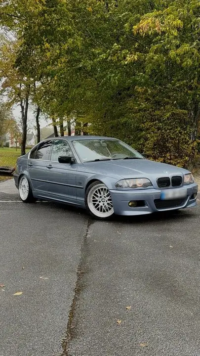 BMW 320I