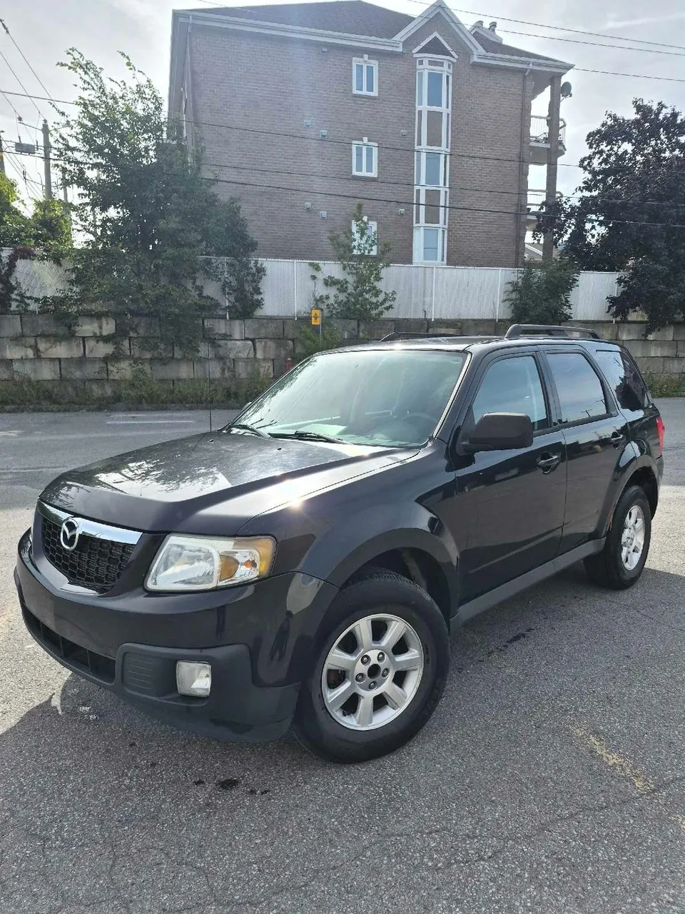 Mazda Tribute 2011 photo 2